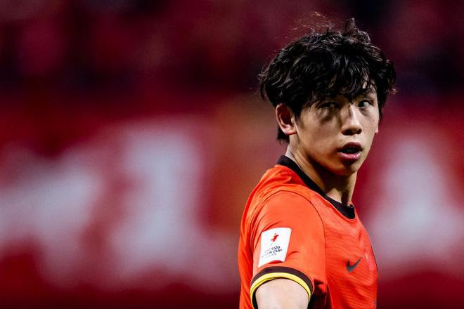 劉誠宇18歲，連續(xù)兩場失國足名單，仍需等機(jī)會(huì)。