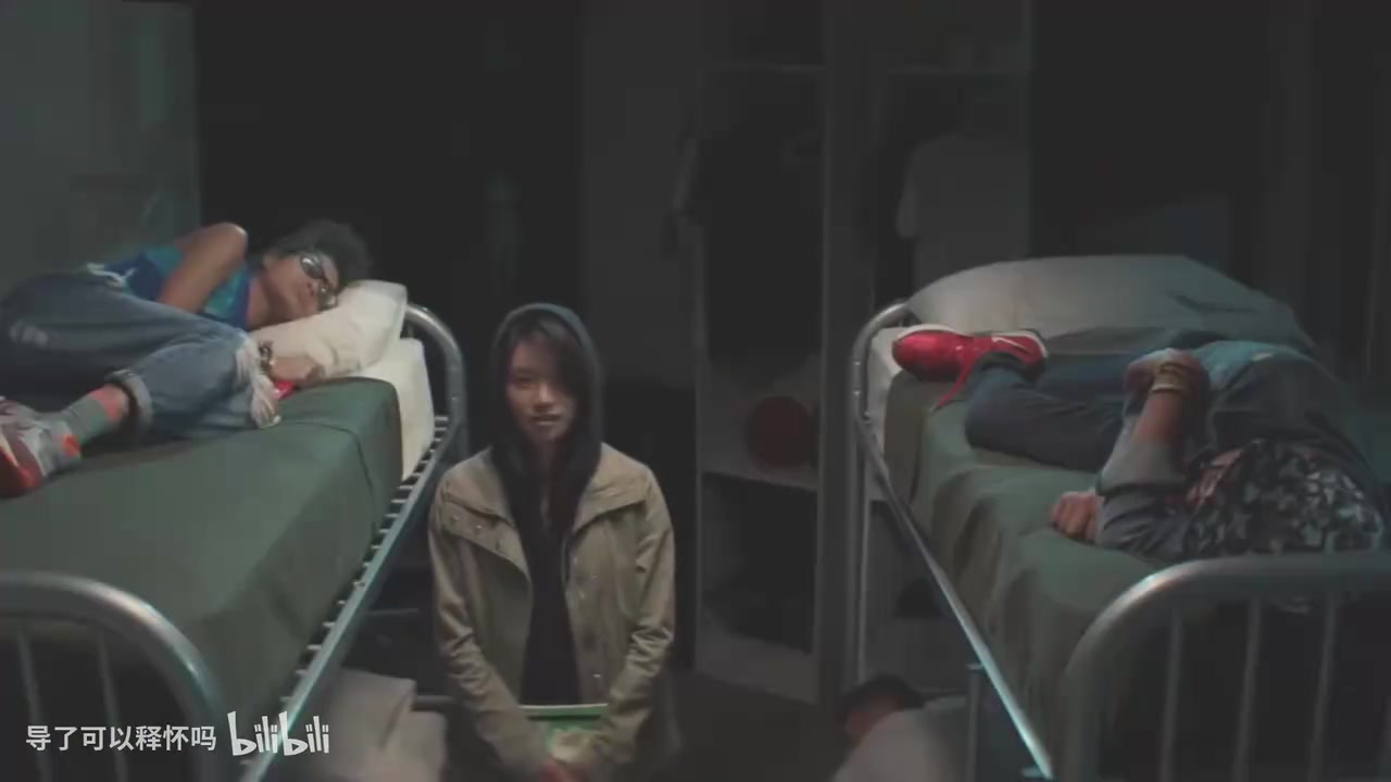 經(jīng)典視頻！科比：八小時訓(xùn)練的痛苦比不上輸?shù)哪且豢蹋?> </a>
                  <div   id=