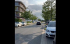 吉滕斯對(duì)轉(zhuǎn)會(huì)失敗感沮喪，迅速駕車離去。