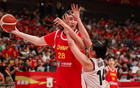 中國女籃狂勝！張子宇表現亮眼，兩亮點值得贊。